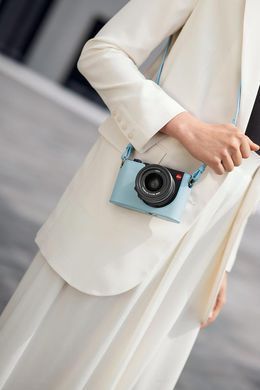 LEICA Protector for Leica Q2, leather light blue (19578)